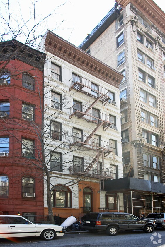 Building Photo - 103 W 80th St