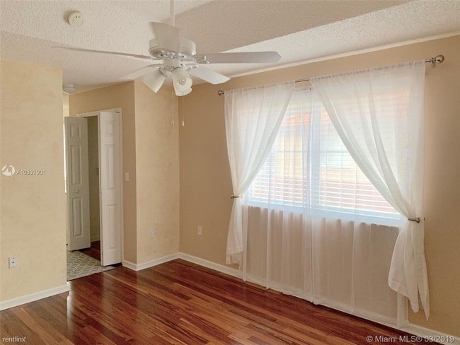 Foto del edificio - 3 br, 2.5 bath House - 200 Mahogany Ter