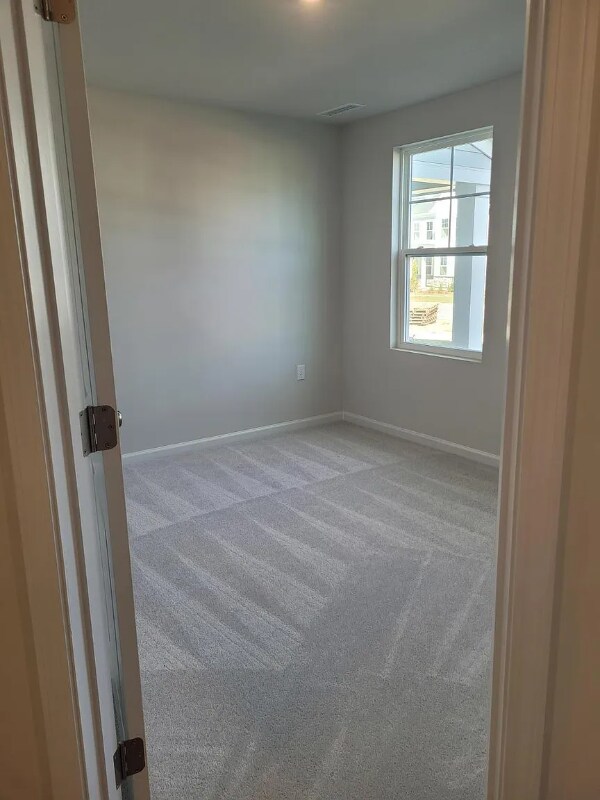 Foto del edificio - 1950 Rosedale Rdg Ave