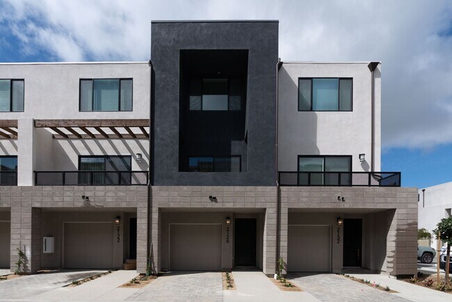 Building Photo - !!! FLAWLESS NEW CONSTRUCTION -FULLY UPGRA...