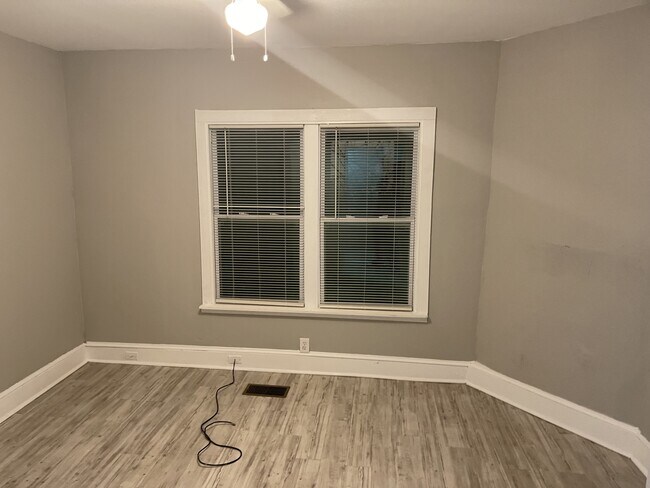 Foto del edificio - 995 Mayson Turner Rd NW