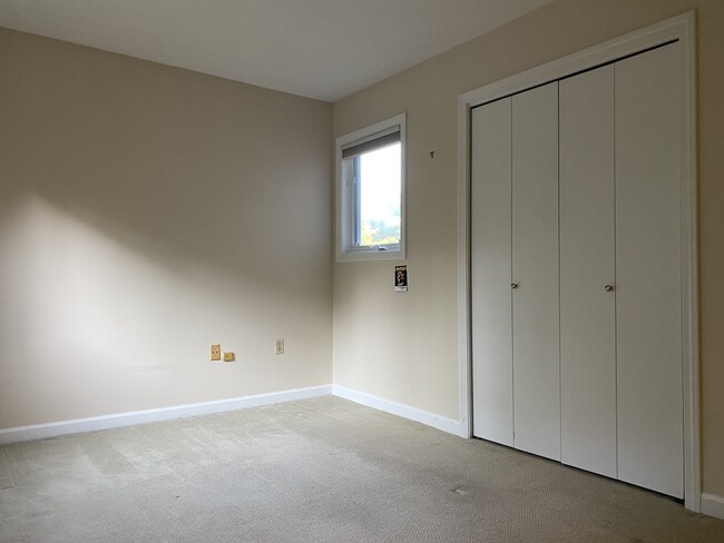 Building Photo - 97 W Main St