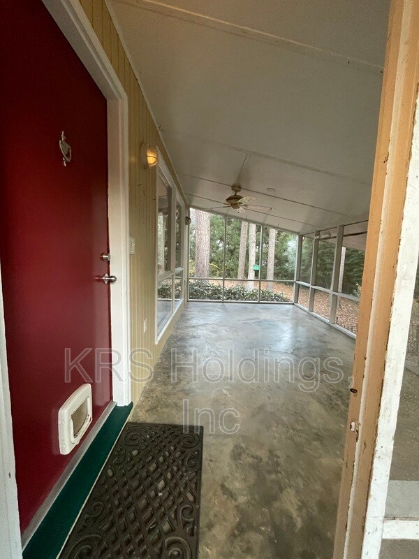 Foto del edificio - 1212 Dogwood Ln