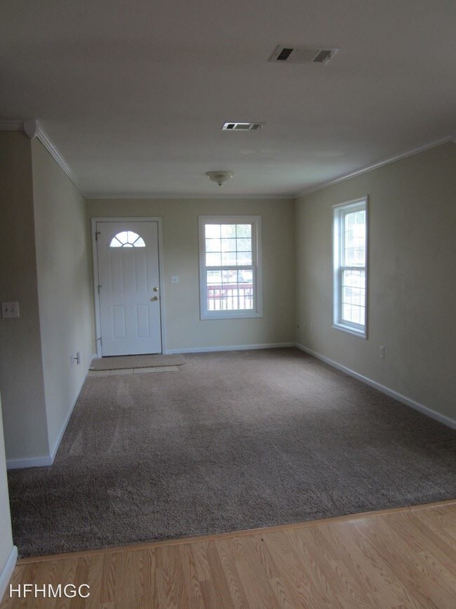 Building Photo - 3 br, 1.5 bath House - 329 Nichols Drive