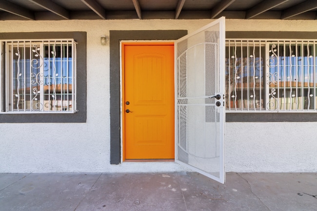 Building Photo - 2518 N McCarran St