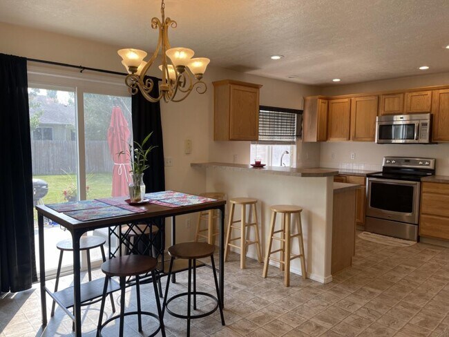 Building Photo - 6441 E Shellbrook Dr