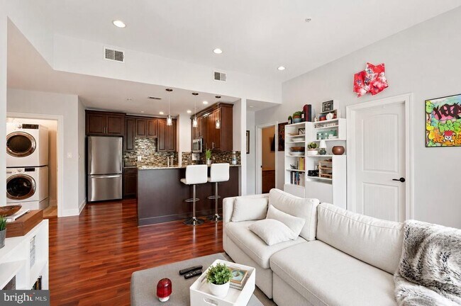 Foto del edificio - 738 S 11th St