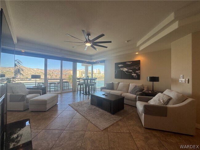 Foto del edificio - 211 Moser Ave