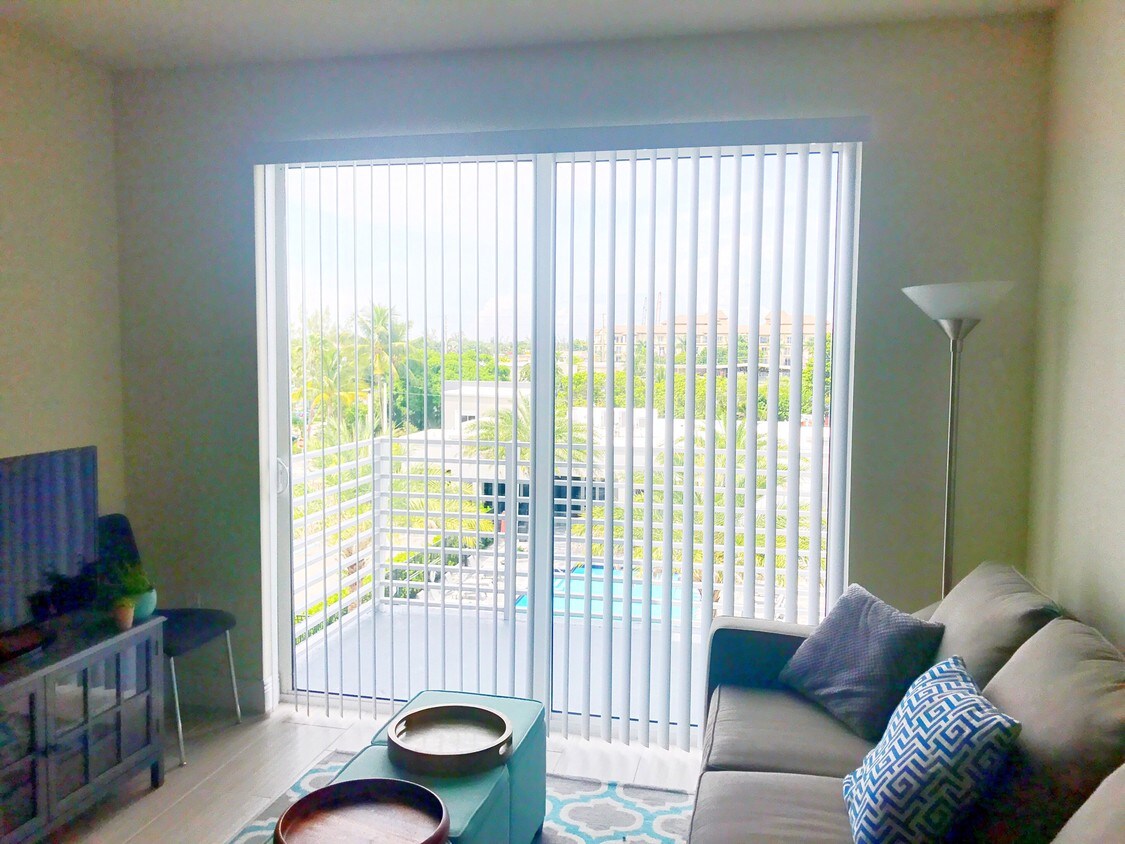 Foto principal - 1240 NE 24th St