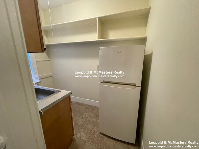 Building Photo - 12 Royce Rd