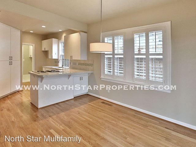 Building Photo - 2 br, 3 bath House - 301 C Avenue
