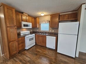 Building Photo - 418 Tulip Dr