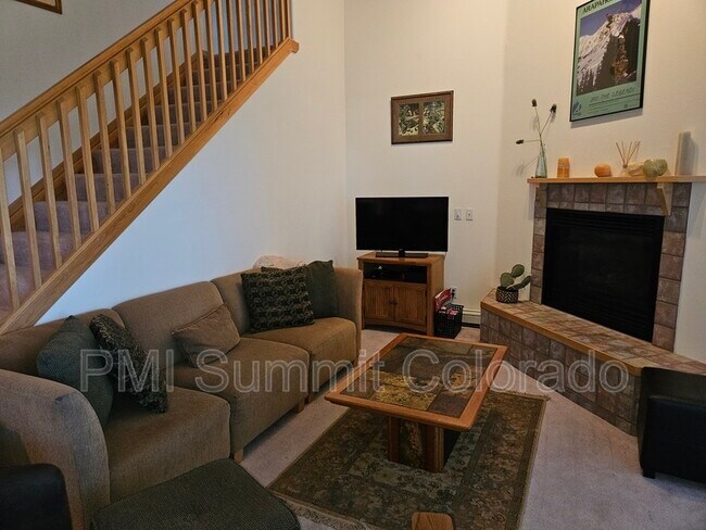 Foto del edificio - 10000 Ryan Gulch Rd