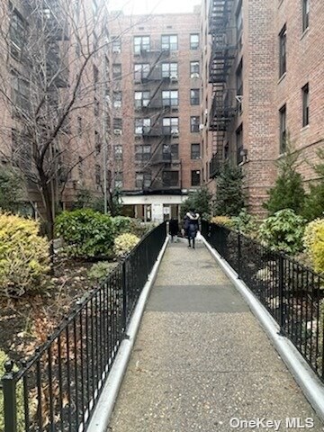 Primary Photo - 132-35 Sanford Ave