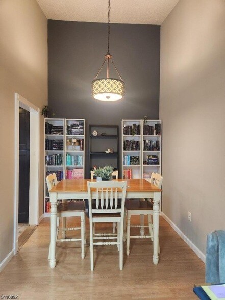 Foto del edificio - 330 Penns Way