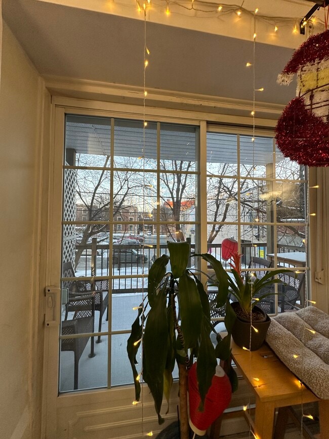 Vie from living room - 2219 Av Prud'homme