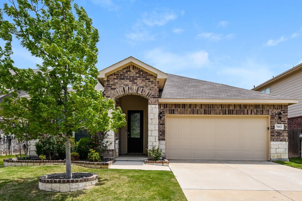 Foto principal - 7612 Lake Vista Way