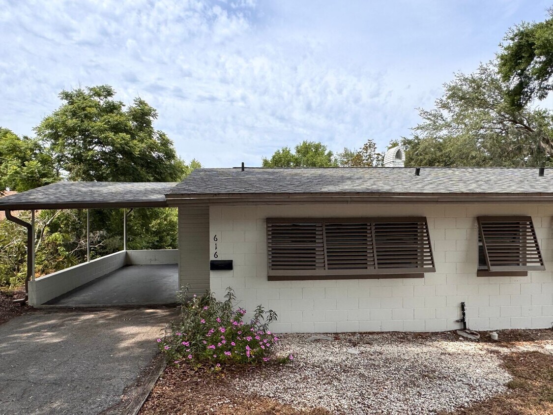 Primary Photo - One Bedroom Duplex in Clermont!