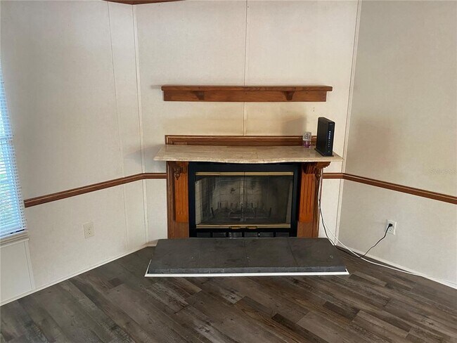 Building Photo - 806 Summit St