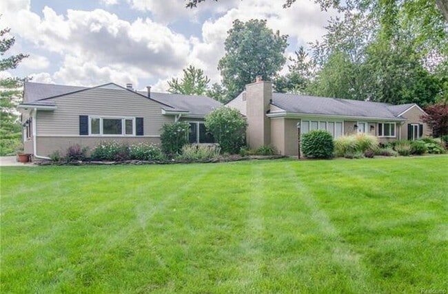 Building Photo - 3275 Chickering Ln