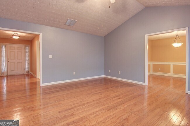Building Photo - 2417 Green Hollow Ct