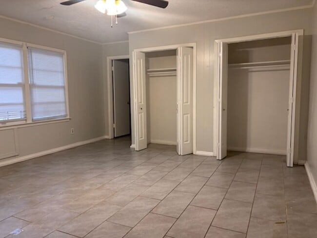 Foto del edificio - 5448 Keele St