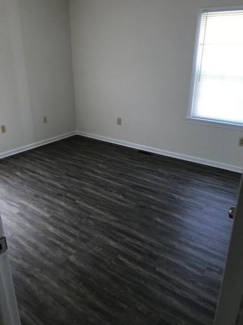 Foto del edificio - Blackstone Apartment Convenient to Fort Lee