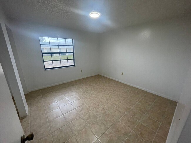 Building Photo - 1504 Peavy Ct