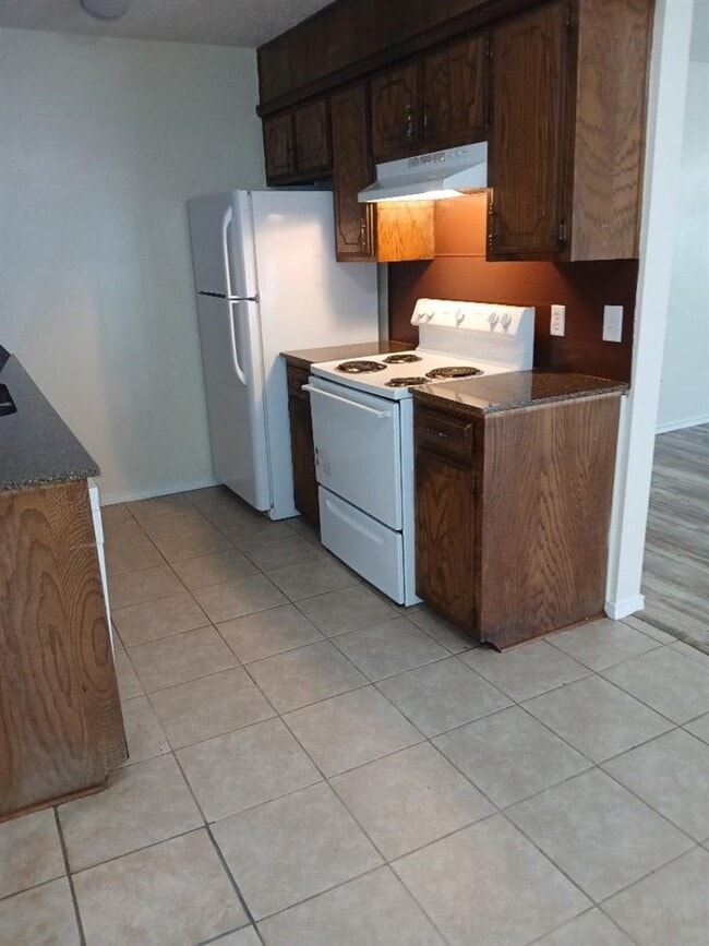 Foto del edificio - 2111 NW Lindy Ave