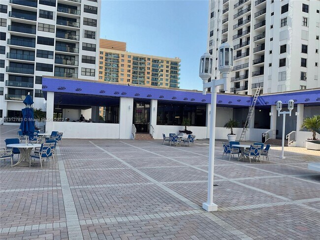 Foto del edificio - 2201 S Ocean Dr
