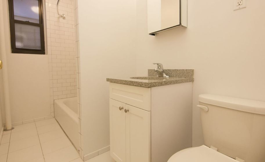 Primary Photo - 43-24 43rd St
