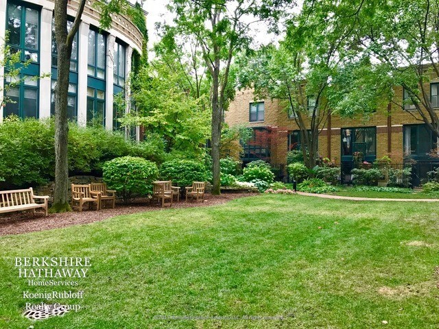 Building Photo - 1606 N Mohawk St