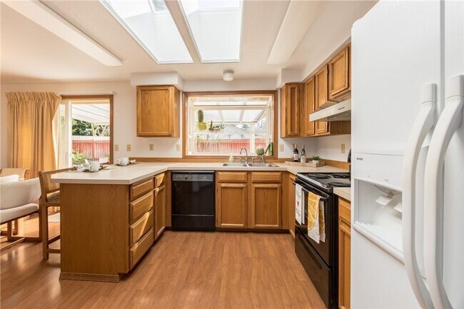 Foto del edificio - Charming 3BD/2BTH Rambler Home for Lease! Pet Friendly!