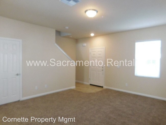 Building Photo - 310 Maidenbrook Ln