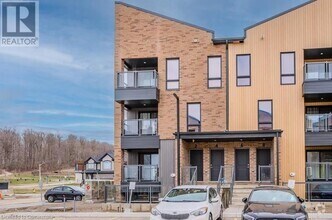 Building Photo - 2 REVERIE Wy