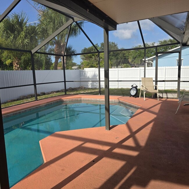 Building Photo - 1285 SE Port St Lucie Blvd