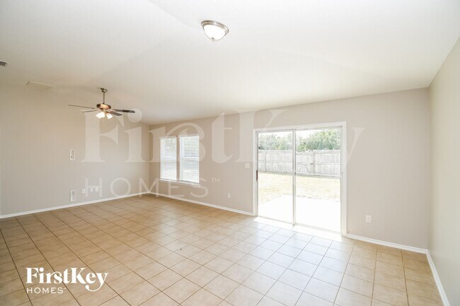 Foto del edificio - 7574 Mishkie Dr