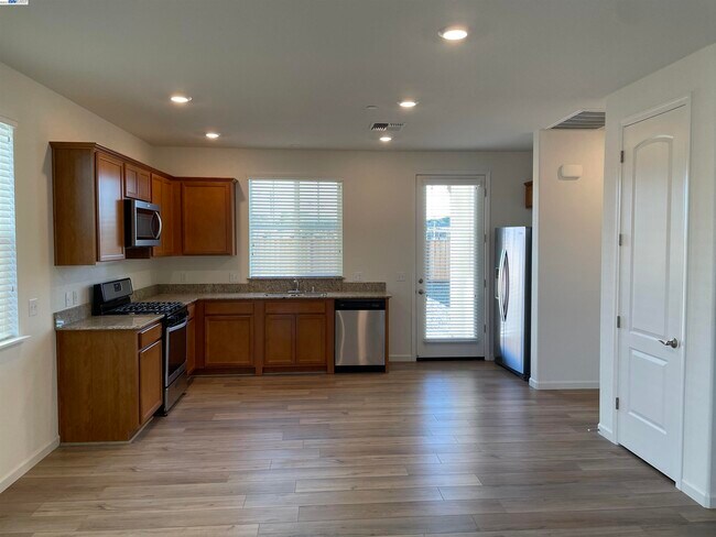 Foto del edificio - 1920 Monroe Ct