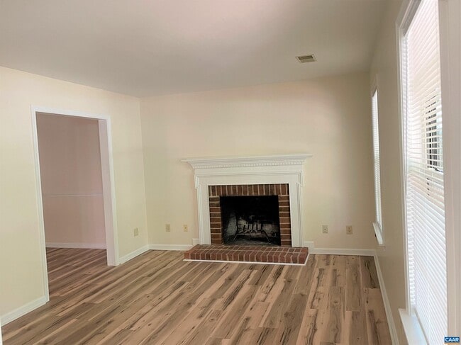 Building Photo - 3159 Saddlebrook Ln