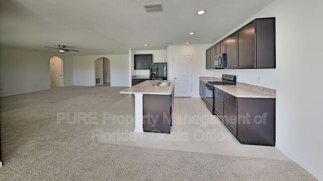 Building Photo - 9726 Pepper Tree Pl