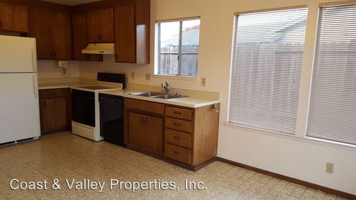 Building Photo - 968 Sloat Dr