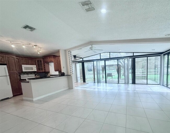 Foto del edificio - 22303 Misty Woods Way