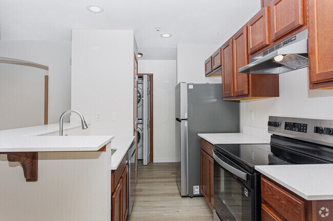 3 habitaciones, 2 baños - 1300 pies cuadrados - Cocina - Brandon Place Apartments