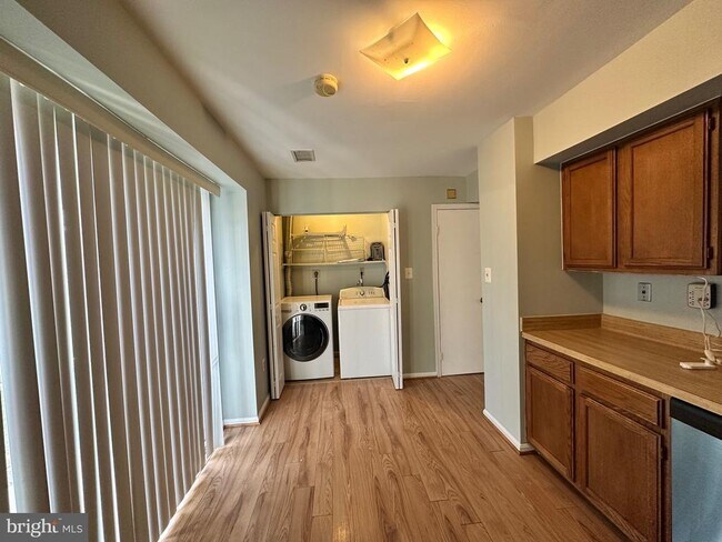 Foto del edificio - 14781 London Ln