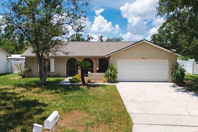 Building Photo - 7504 N Sanibel Cir