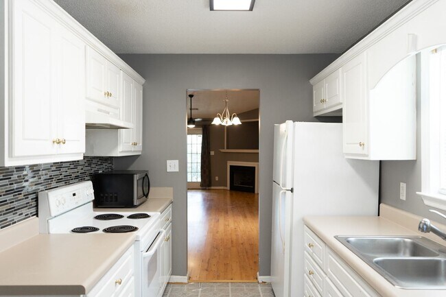 Building Photo - 2039 Emerald Bay Dr