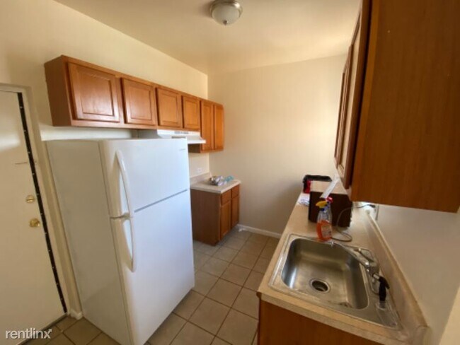 Building Photo - 3 br, 1 bath House - 110 N Kostner Ave