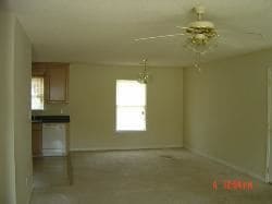 Building Photo - 4107 Summit View Dr