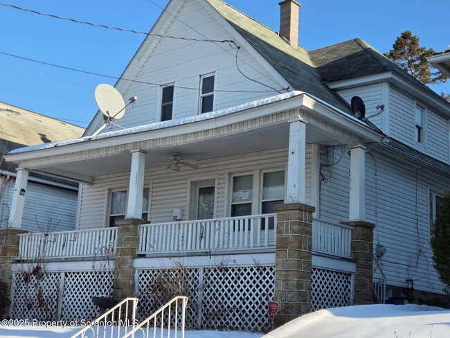 Foto del edificio - 217 Crown Ave