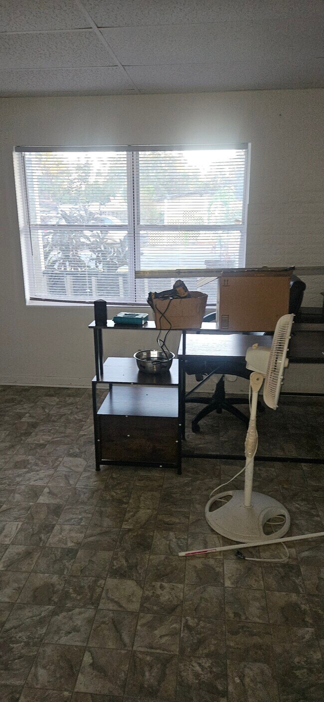 Foto del edificio - 6927 Anoka Dr